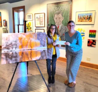 Gray’s ‘Weeping Winter’ wins People’s Choice